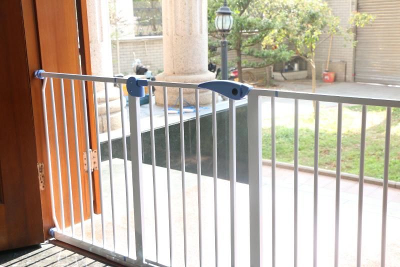 Metal Safety Dog Gate Walk Through 99cm Height Pet Gate