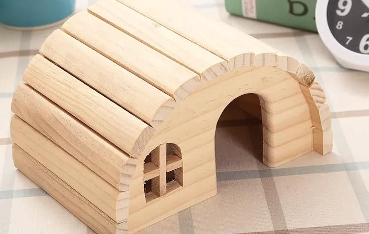 Hot Selling Small Animal Hideout Wooden Hut Chew Play Toys Exquisite House Hamster House