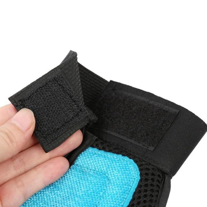 New Dog Cat Pet Grooming Massage Glove for Cleaning Pet Brushes Combs Dogs Cats Bathing Removal Hair Brush Pets Grooming Beauty Tool Comb
