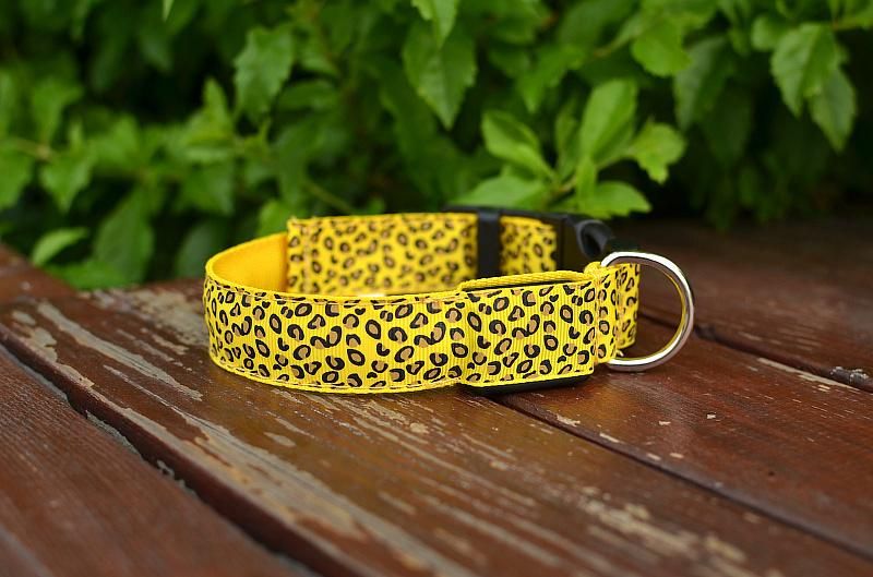 Pet Dog LED Luminous Collar Leopard Adjustable Glow Pet Collar