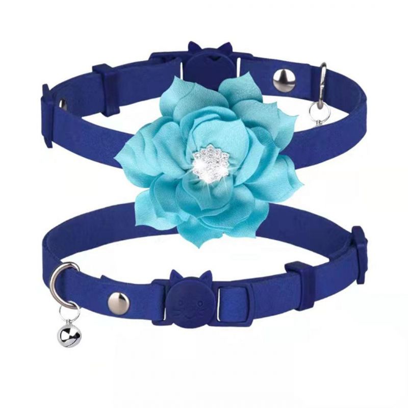 fashion Cat Collar with Beautiful Flower and Sparkling Rhinestone