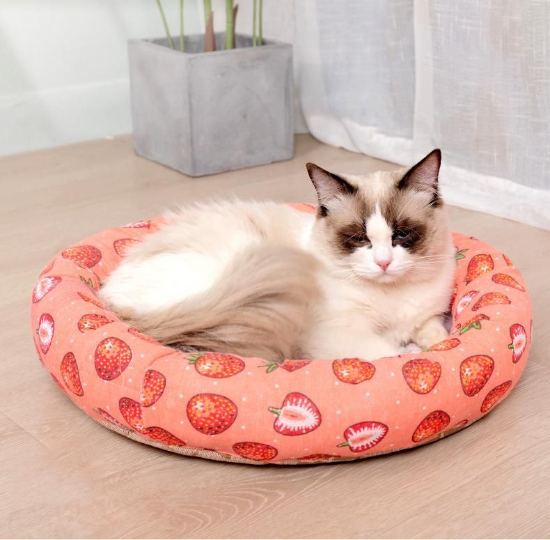 New Design Round Shape Warm Round Calming Luxury Oval Pet Beds Cute Donut Small Animals Pet Bed Strawberry Plower