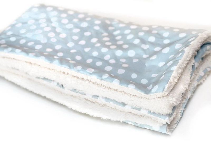 High Quality Pet Fleece Dog Blanket for Home or Outdoor