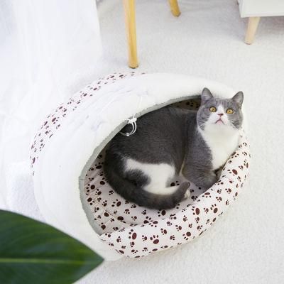 High Quality Plush Fleece Breathable Eco-Friendly Cute Grey Little Pig Doghouse Beds Home Pet Bed with Slipper Shaped