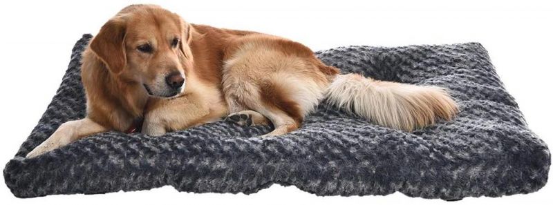 Ultra-Soft Plush Pet Bed with Slip-Resistant Bottom