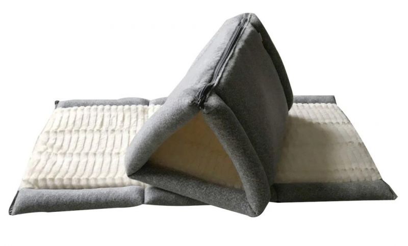 Thicker Fleece Triangle Zipped Cat Pet Bed