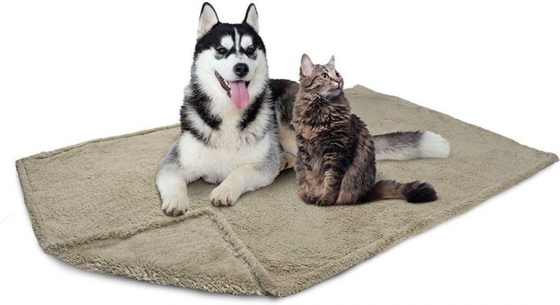 Waterproof Warm Fuzzy Dog Bed Flannel Fleece Blanket with Custom Printed