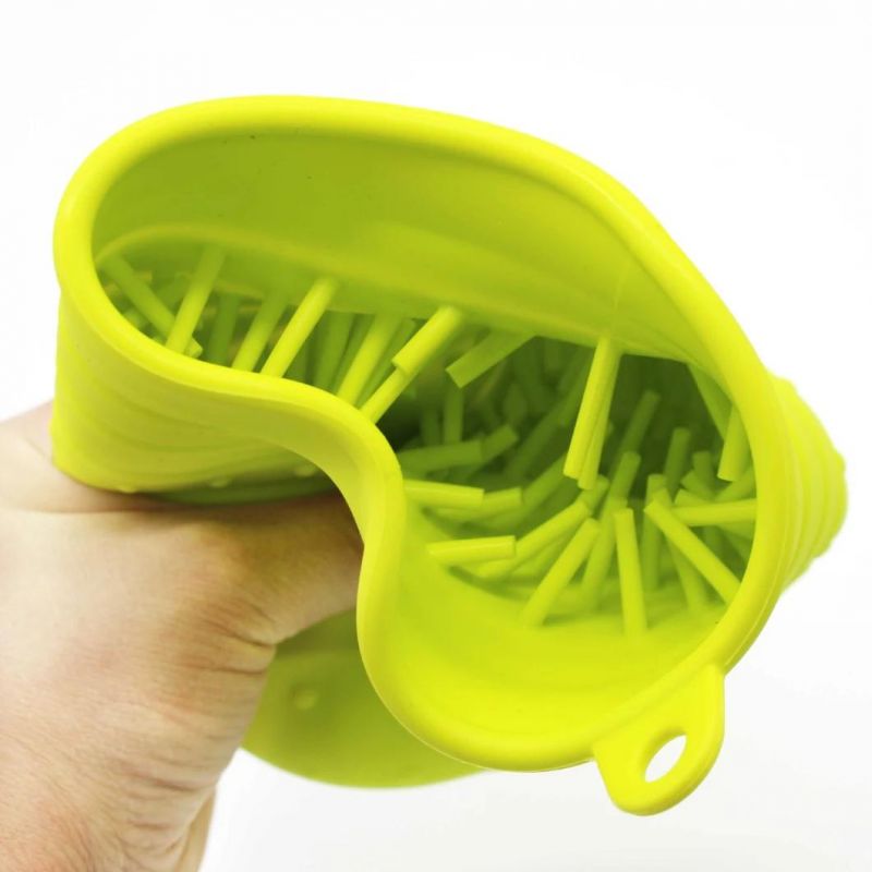 New Soft Silicone Dog Paw Cleaner Cup Portable Pet Foot Washer for Puppy Cats