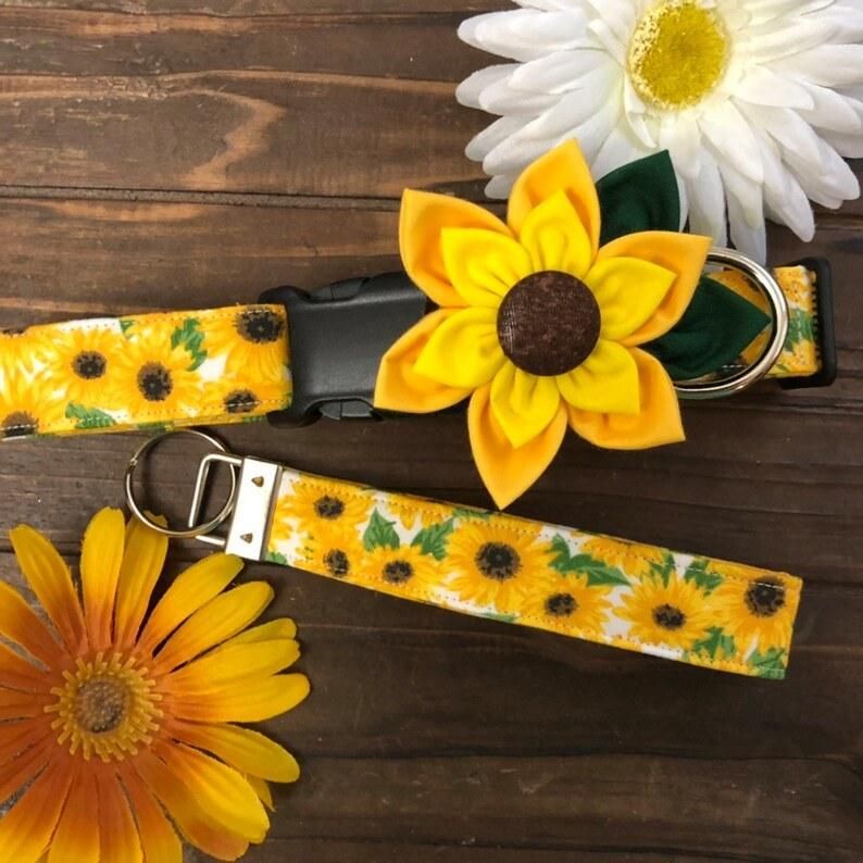 2022 Most Fashionable Flower Dog Bowtie Wholesale Personalized Customized Design Dog Bowtie Dog Collar