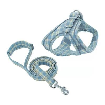 Stylish Plaid Pattern Dog Harness and Pet Leash Set