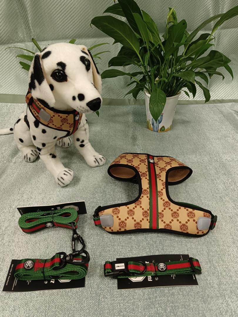Luxury Dog Accessories and Leash Velvet Custom Dog Harness Set Dog Poop Bags with Gold Dog Collar Metal Buckle Adjustable