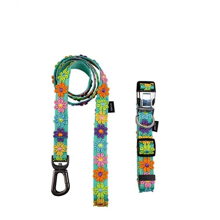 Wholesale Pet Products Knit Pet Dog Leash Dog Collar with Flowers Decoration Lightweight Dog Leash and Collar