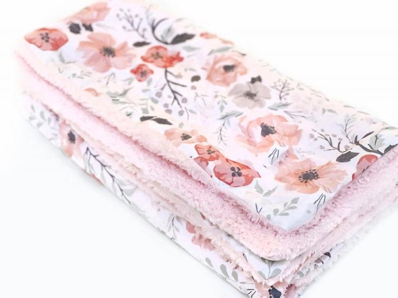 High Quality Pet Fleece Dog Blanket for Home or Outdoor