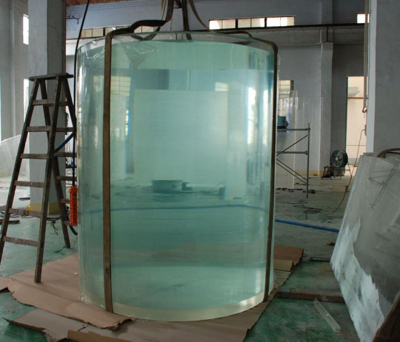 Good Transparent Acrylic Cylindrical Fish Tank
