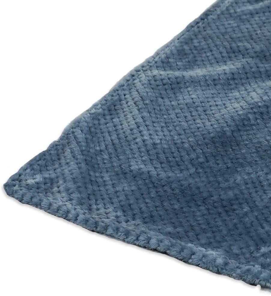Machine Washable, Air Conditioning Warm Blanket for Dogs and Cats on Bed or Couch