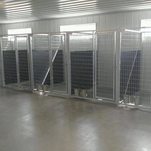 Warehouse Storage Galvanized Metal Welded Dog Kennel Run.