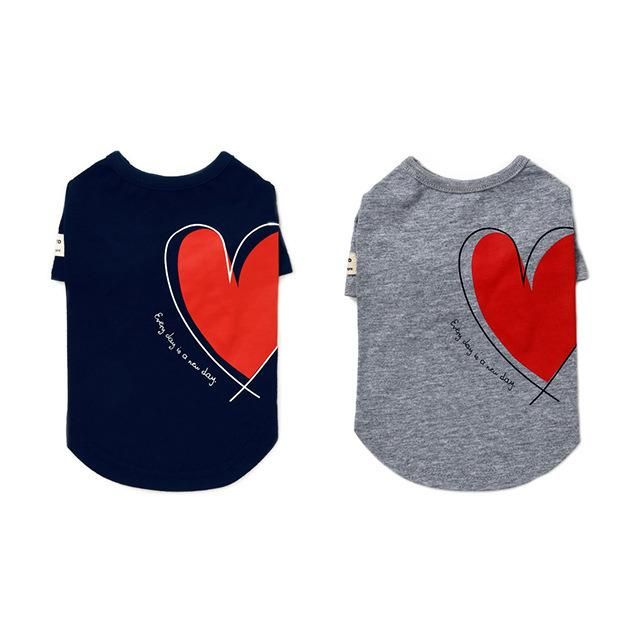 Fashion Pet T-Shirt Versatile Knit Lovely T-Shirt Black Gray Simple Generous Red Heart Pattern Dog Clothes