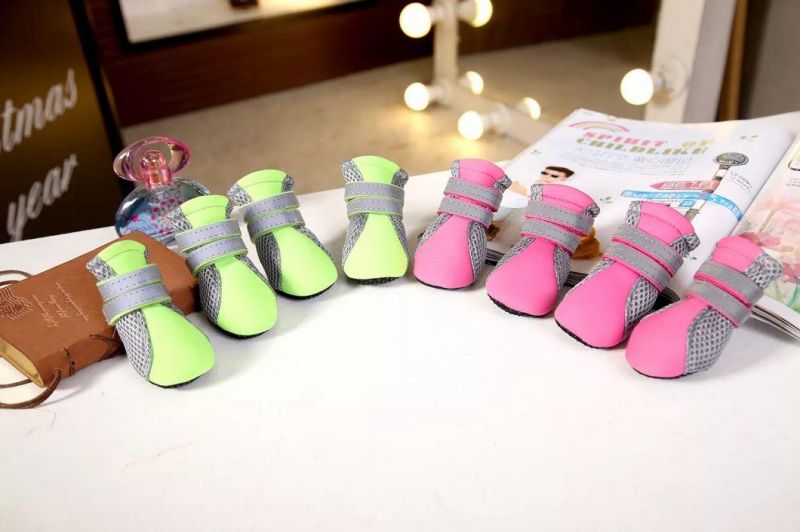Small Dog Shoes Waterproof Protective Dog Boots Set of 4, Dog Puppy Booties Paw Protector with Non-Slip Sole & Reflective Straps Pet Outdoor Warm Shoes