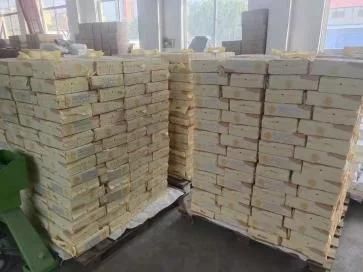 Hot Selling High Quality Bentonite Cat Litter with 10L Coffee Helps to Prevents Bacteria From Spreading